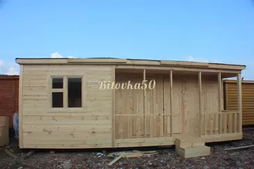 №12. Бытовка с крыльцом и тремя хоз. помещениями